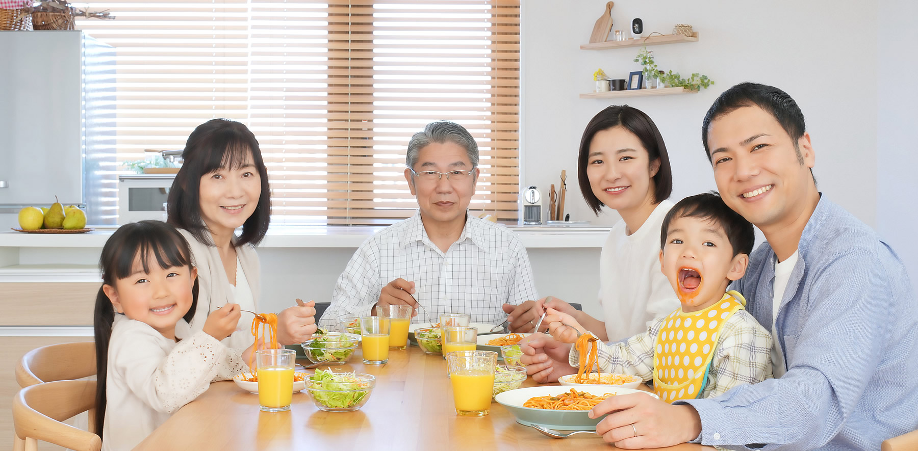 いつまでもご自分の歯で過ごせるような予防重視の口腔内サポートをいたします！